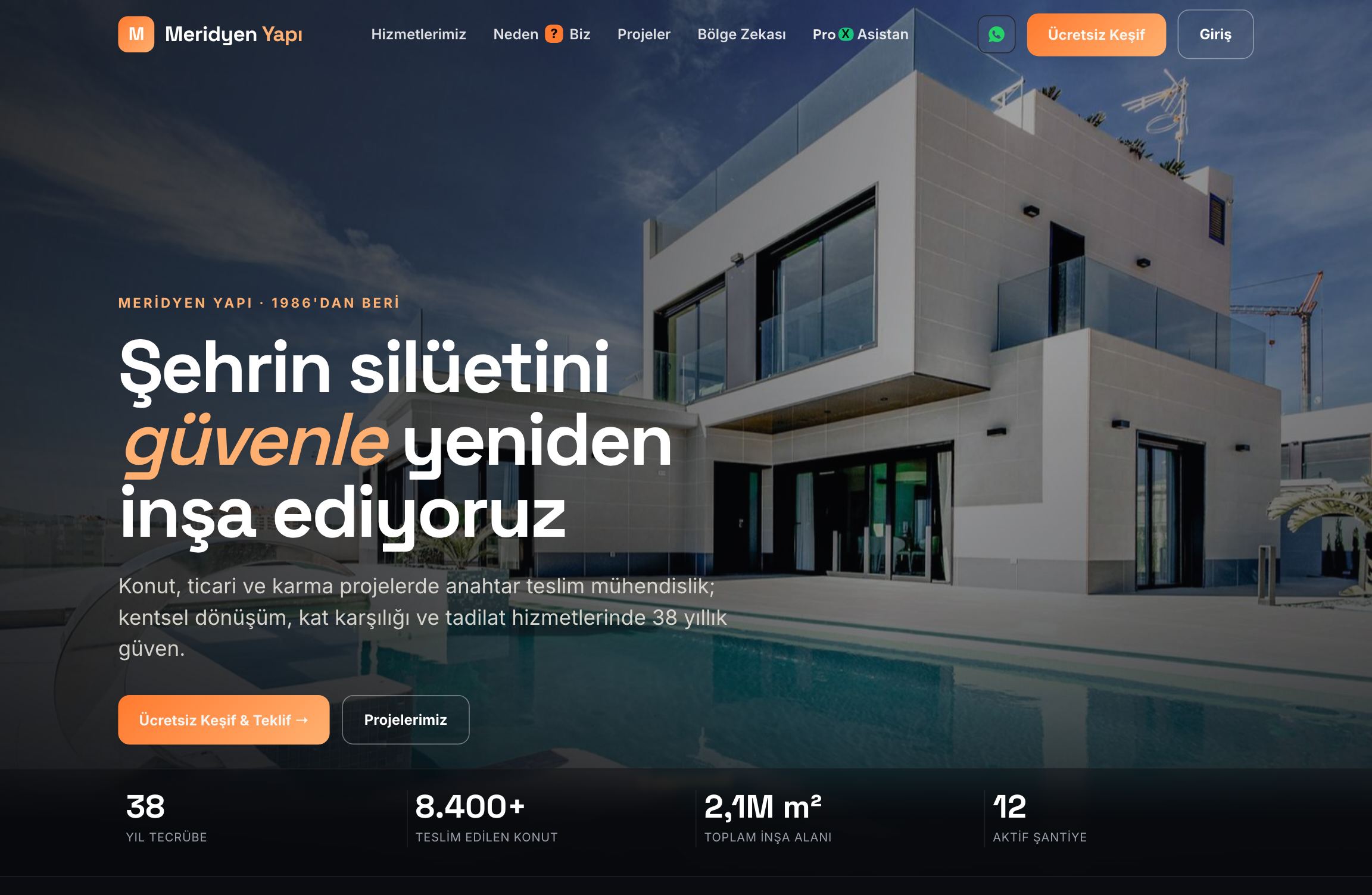 KURUMSAL İNŞAAT sürümünün gerçek ana sayfa görünümü — üst menü ve manşet alanı
